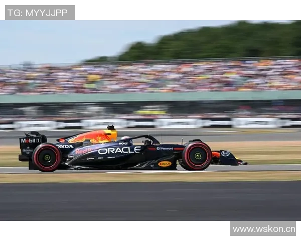 F1赛季技术革新对赛车速度提升的关键作用与未来发展趋势分析 F1赛季技术革新对赛车速度提升的关键作用与未来发展趋势分析